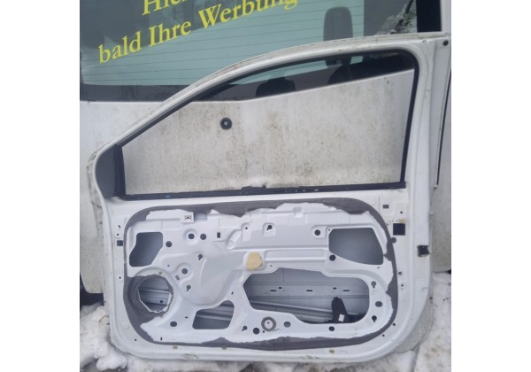 Дверка права передня Twingo II, 801008682R